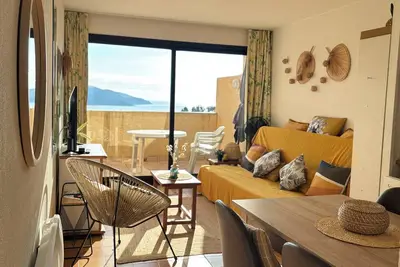 Image de Plage à pied! Appartement 30m² avec belle vue mer et terrasse 6m² et Piscine