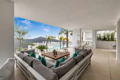 Image de La Perla de Palo Alto - New | Views | Outdoor Jacuzzi