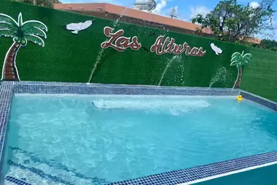 Image de Loft 303: Walk to Restaurants & Nightlife