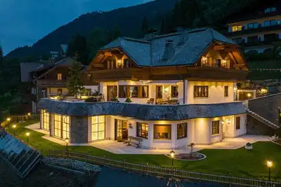 Image de Bad Kleinkirchheim Lush and Spacious Villa with Indoor Pool and Wellness - Seven Bedroom Villa