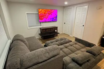 Image de Cozy house in charming Anchorage with WiFi access