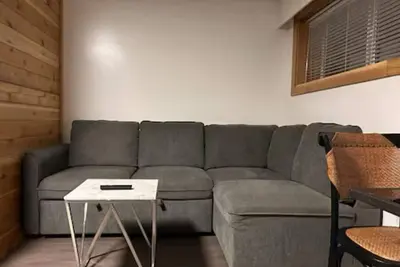 Image de 5-10 minutes away from Vancouver, Brentwood, Lougheed and Coquitlam.