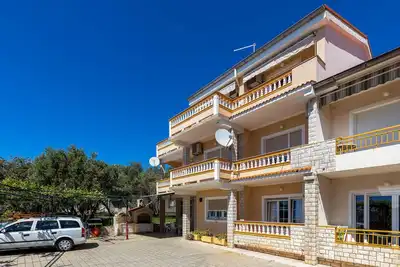 Image de Appartement confortable de 2 chambres à.