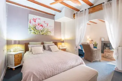 Image de Chambre \"2a\" avec piscine partagée, jardin privé et Wi-Fi