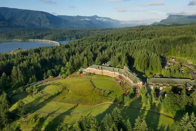 Image de Premier Room w/ views of the Columbia River Gorge