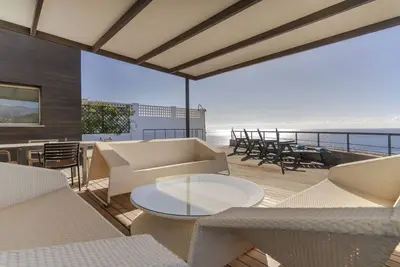 Image de Villa de Rêve. Vue sur la Mer, Confort et Piscine.