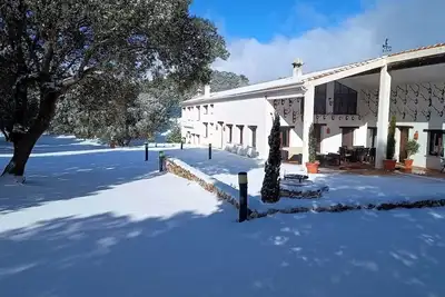 Image de Chalet 'El Pinar De La Lobera' avec vue sur la montagne, piscine partagée et Wi-Fi