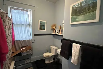 Image de Vintage & Affordable Unit 2 of 6