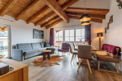 Image de Appartement de luxe avec un grand balcon