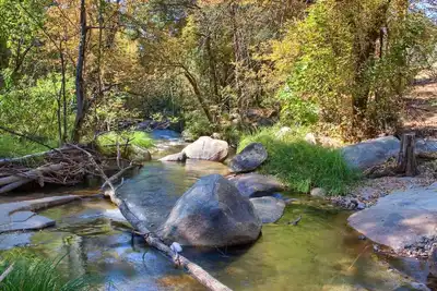 Image de Tranquility House - Riverfront/Fireplace/Sleeps 6