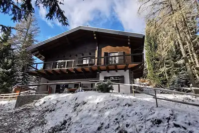 Chalet Alpl: cozy vacation apartment in the ski area with sauna, whirlpool tub & fireplace