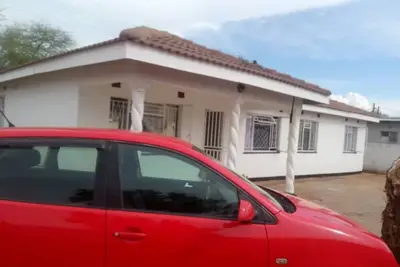 Image de Enjoyable house with WiFi in charming Gaborone  and calm  siesta fussion.