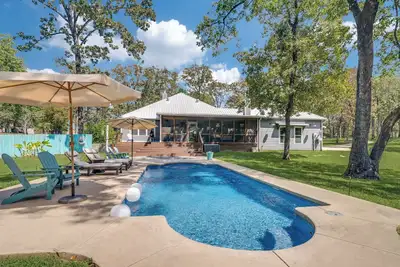 Image de Refined Lake Retreat on Lake Fork in Emory, Tx, fishing, kayaking, antiquing