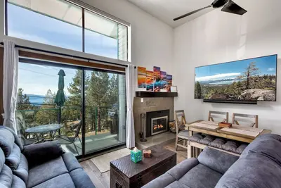 Near Heavenly, Balcony Views, Fireplace, Sleeps 6