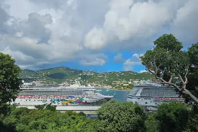 Image de Charming 3-bedroom house with Ac and WiFi in  marvelous Charlotte Amalie East