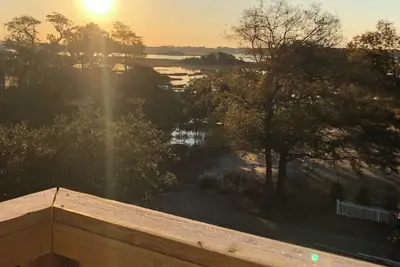 Image de Winter Sale on Extended Stays with Beautiful Water Views