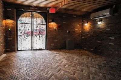 Image de 3-bedroom apartment in wonderful Brooklyn with Ac, fitness room, WiFi. .