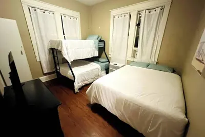 Image de Vintage & Affordable Unit 6 of 6