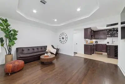 Image de Spacious Luxury 5 bed/3 bath house with Pool and Gameroom in fantastic Houston