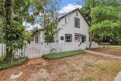 Image de Stylish 2-bedroom house in Beaufort. Walk to downtown. Fire pit, bikes, grill