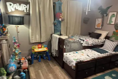 Image de A Maximalists Must Stay in Ardmore w/ decked out Dino Room for the kiddos