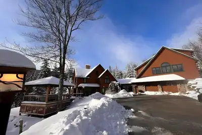 Image de Slopeside Estate Luxurious Home in Killington - Ski On Ski Off, Hot Tub, Private Shuttle