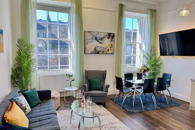 Spacious Luxury 3 bed & 2 Bath - Next to Royal Mile & Edinburgh Castle
