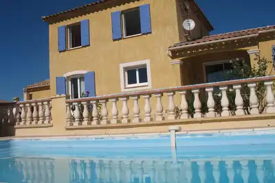 Image de Villa située à 35mn de la mer (Fréjus, Ste Maxime) et 45 mn des gorges du Verdon