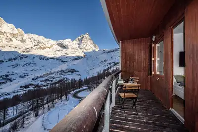 Image de Cervinia - Ski in Ski out apartment, mountain views, Smart tv & Wifi - Erza Due