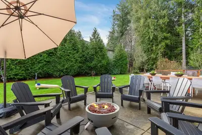 Image de New 7br Retreat |Sleeps 16| Theater, Gym, & More!