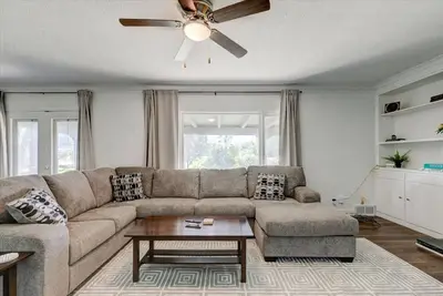 Image de GameRoom\/2bd\/Centrally Located\/Fast WiFi