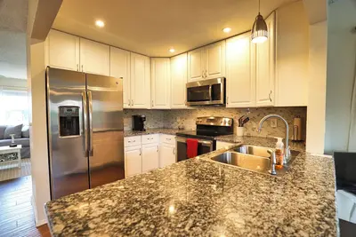 Image de New - 3 King Size Beds - Screened in Pool - Grill - 7 Minutes to Manasota Key!