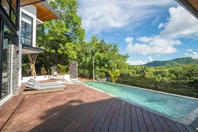 Image de Luxurious Villa with mountain view and walking distance to the beach