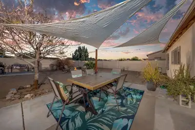 Image de 2 Homes / 7 Br 4 Ba Total /Teams at Kino, ideal