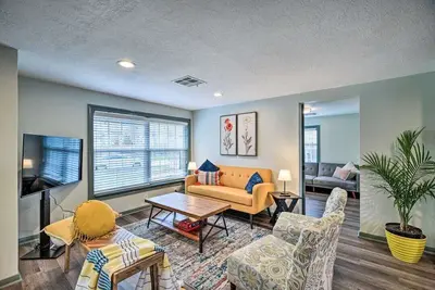 Image de Cozy Bungalow Home, The Heights, 6 miles to Downtown!