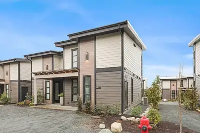 Image de The Beach House - Duplex with Pool in Sunny Parksville at Rathtrevor beach