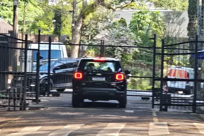 Image de House in Cidade Jardim, closed street with gatehouse, near Shopping Cidade Jardim