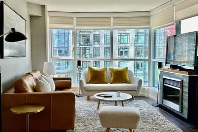 Image de Downtown Luxury 2 bdr, 2 bath & den.