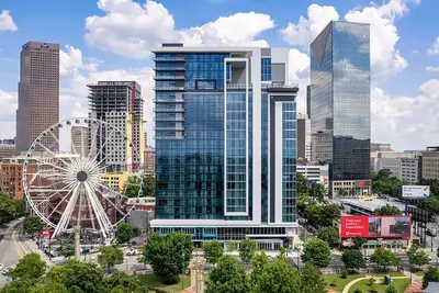 Image de Stay in Luxury overlooking Olympic Park, for the Fifa WorldCup Quarter Final!