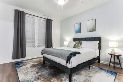 Image de Luxury Apt with Eco-Friendly Touches & Private Garage