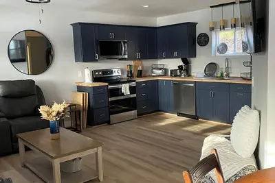 Image de New Home w/ Million Dollar Lake View & Dock - Sleeps 6-8 w/ Ac and fast WiFi