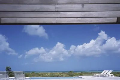 Image de Miles of White Sand Beach at 3mc, Seclusion and Privacy in a Beautiful Villa