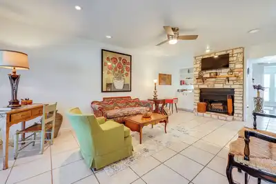 Image de Hill Country Townhome: Close to Parks & Hiking