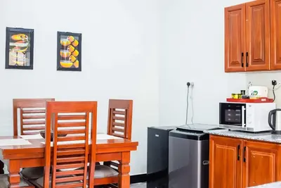 Image de Nice, clean, spacious, and safe 2-bedroom apartment with WiFi in Arusha.