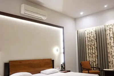 Image de Spacious 5-bedroom villa in charming Jaipur with WiFi, Ac
