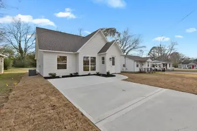 Image de New Construction 3 Bedroom