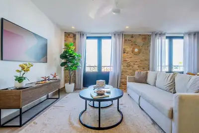 w* | Compacted1BR w/ Balcony in Casco Viejo