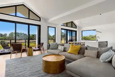 Image de Awakening Broadbeach - Wifi, linen