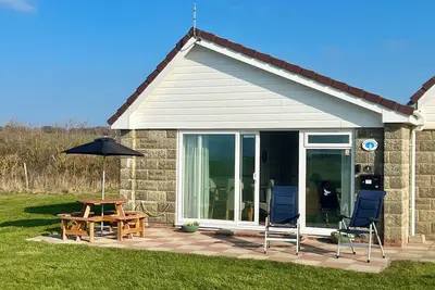 Image de Bayview self-catering coastal bungalow in rural West Wight