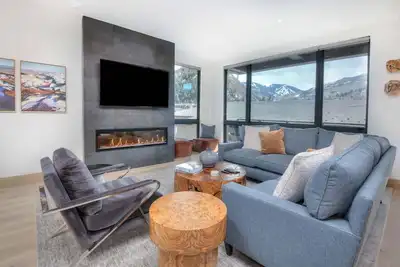 Image de One Riverfront Condo 200